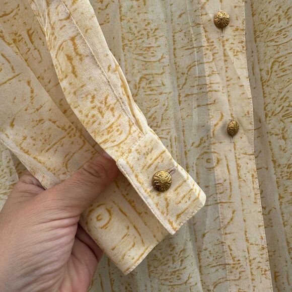 Escada 1990s Vintage Women's 100% Silk Egyptian Print Button Down Blouse Size 34 - Picture 8 of 8